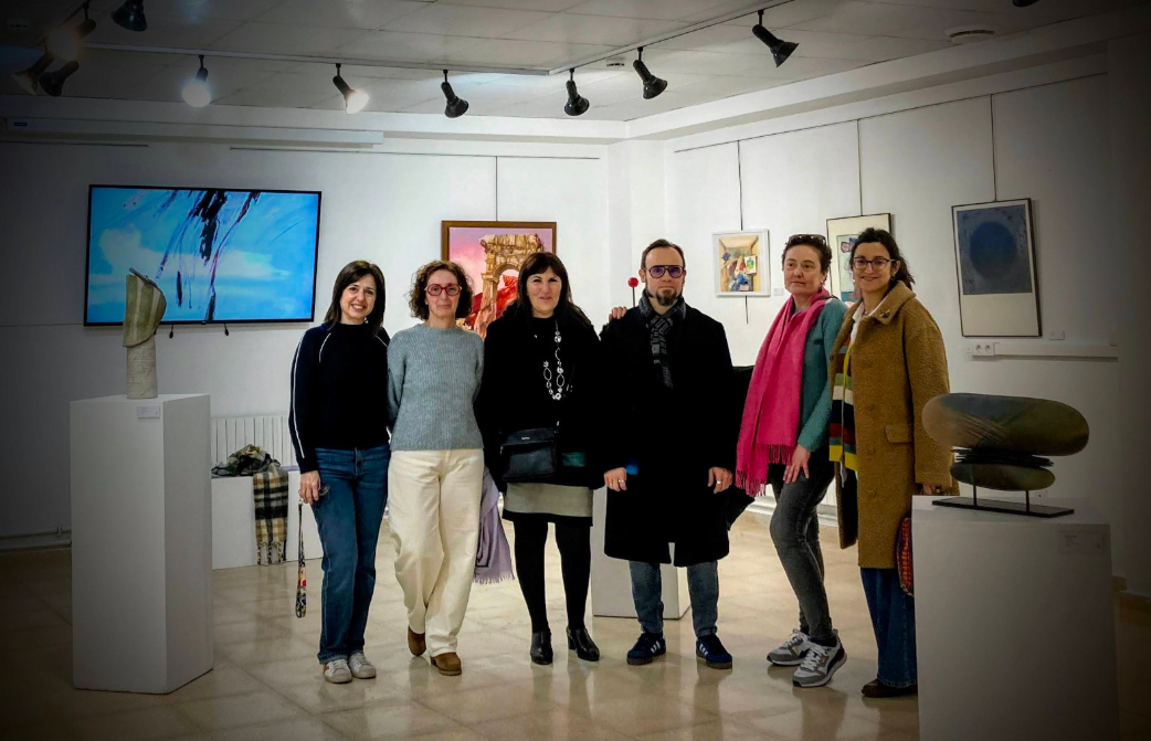 Visita de las conservadoras del IAACC Pablo Serrano a la Exposicion Arte 50 años el 18 de febrero de 2026